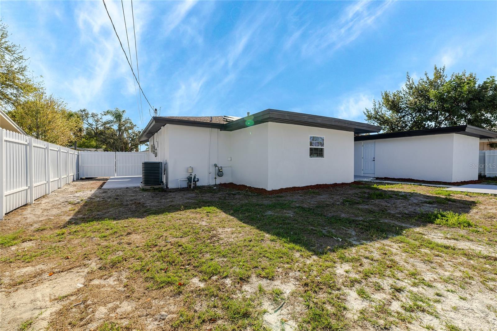 1832 GREENHILL DR, CLEARWATER, FL, 33755