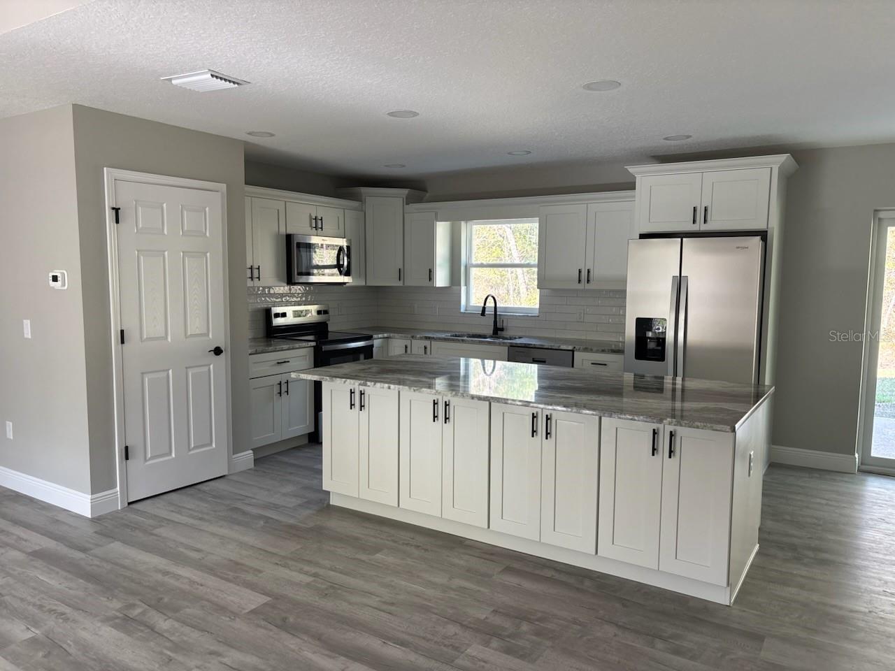 9179 N COMMODORE DR, DUNNELLON, FL, 34434