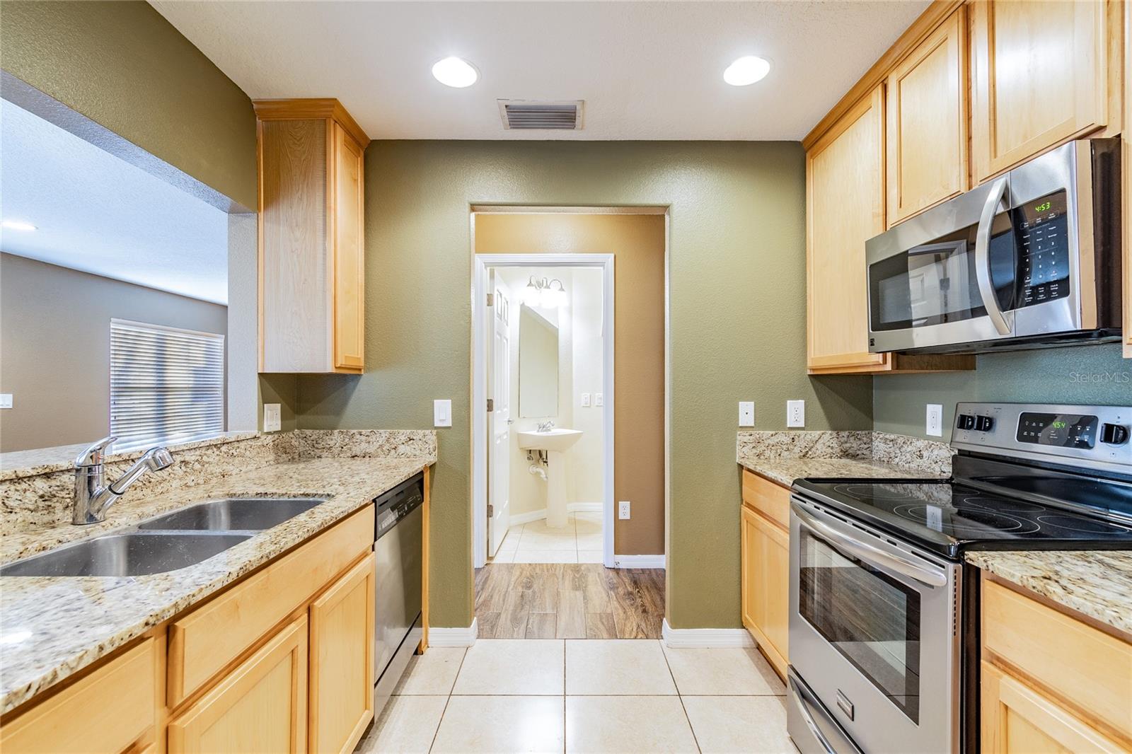 6246 MAISIE RD, ZEPHYRHILLS, FL, 33542