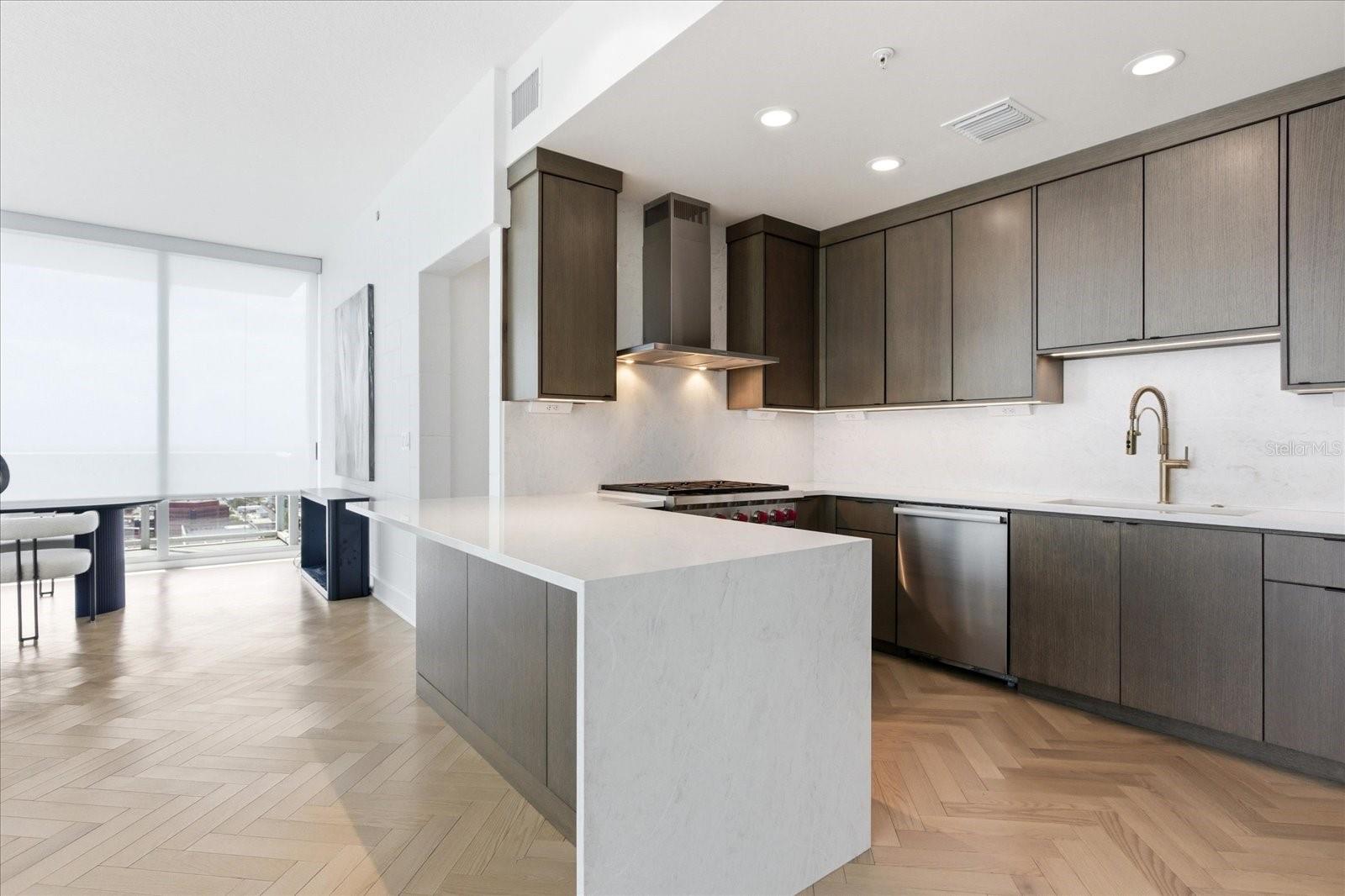 150 E ROBINSON ST #30C-2, ORLANDO, FL, 32801