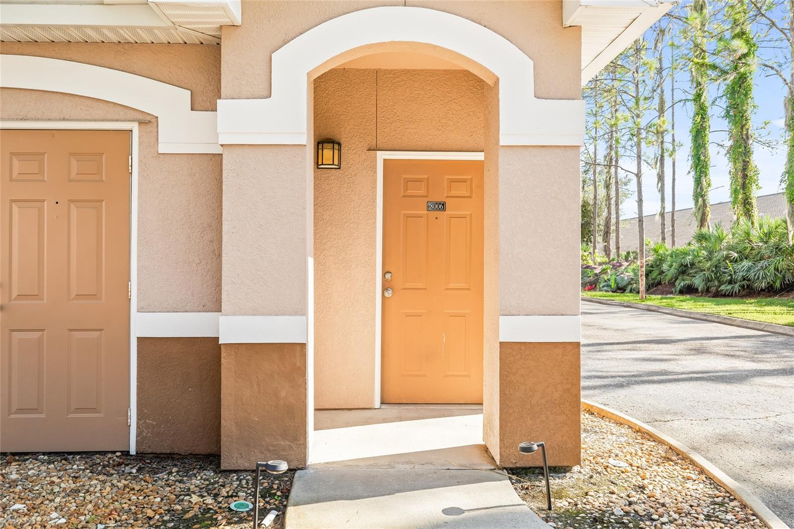 18006 VILLA CREEK DR, TAMPA, FL, 33647