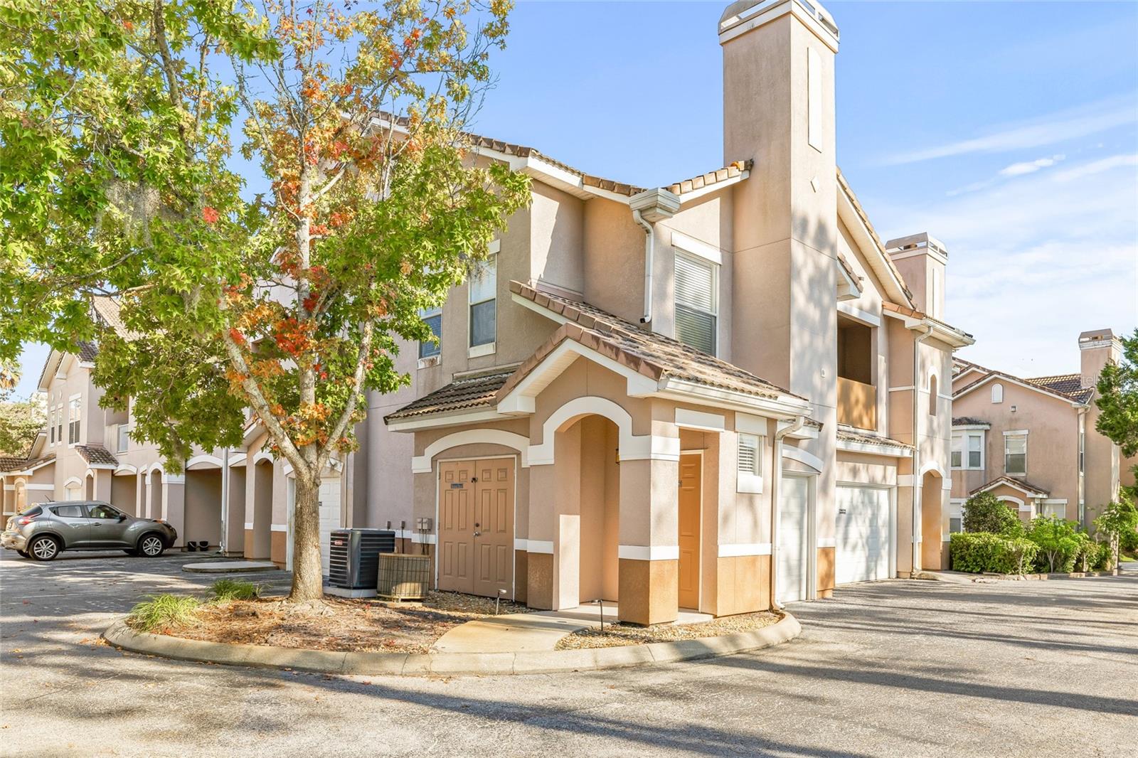 18006 VILLA CREEK DR, TAMPA, FL, 33647