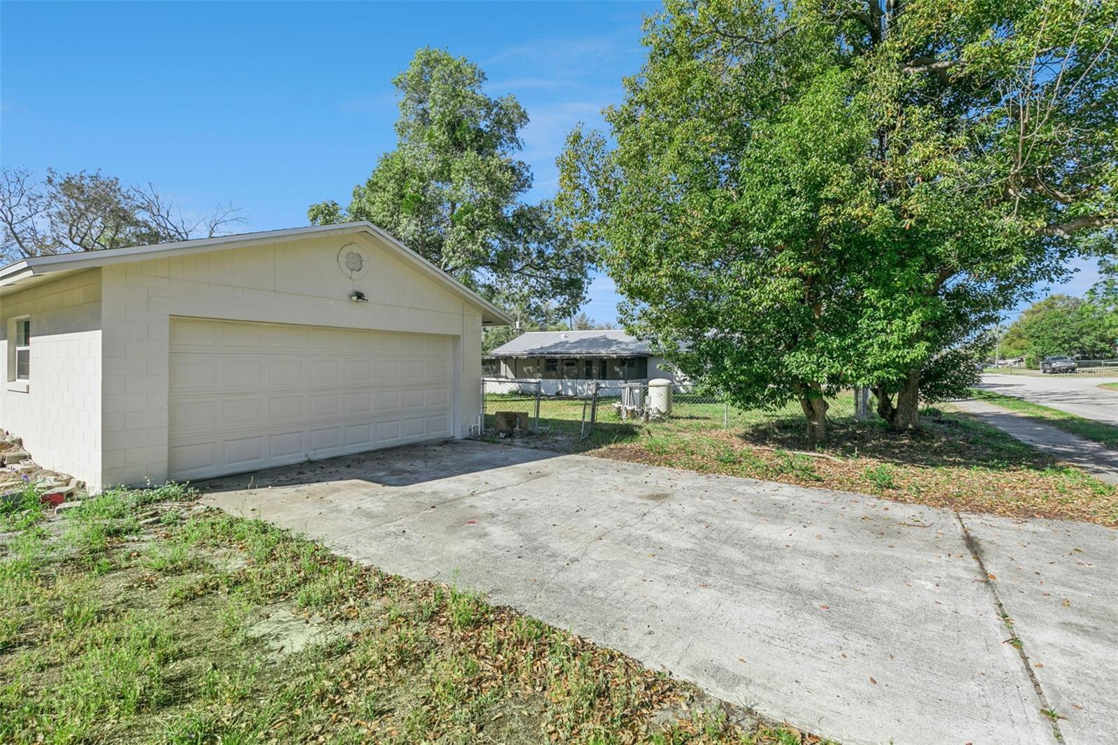 111 AMIGOS RD, DEBARY, FL, 32713