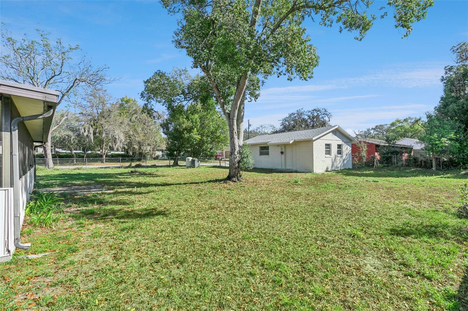 111 AMIGOS RD, DEBARY, FL, 32713