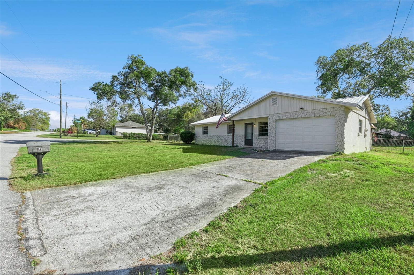 111 AMIGOS RD, DEBARY, FL, 32713