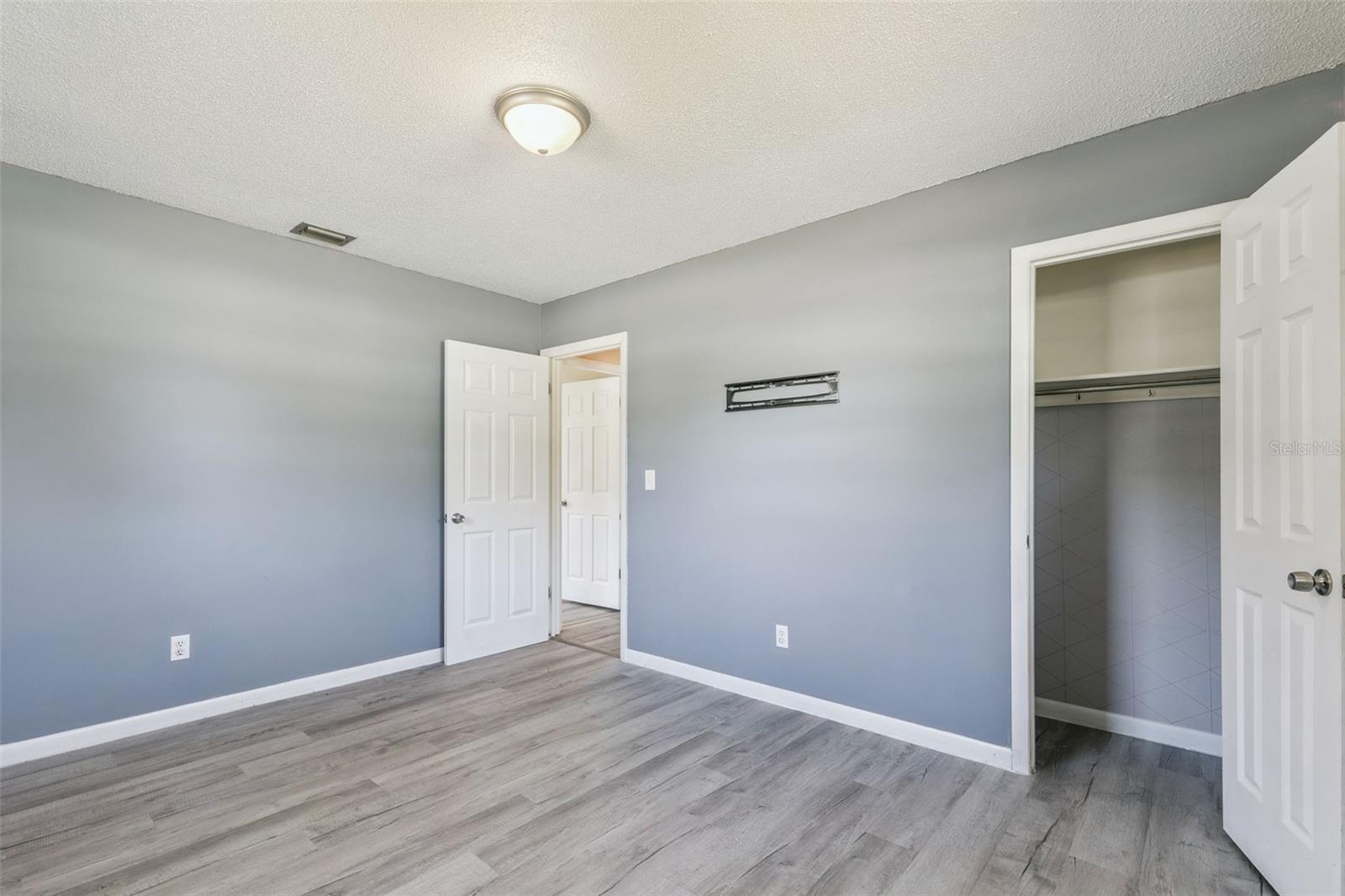 111 AMIGOS RD, DEBARY, FL, 32713