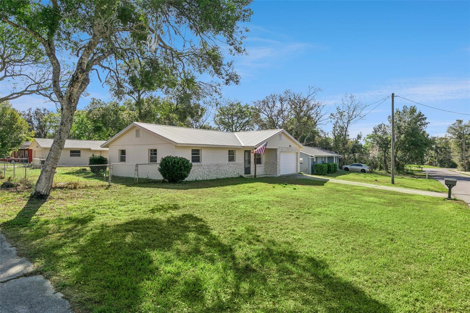 111 AMIGOS RD, DEBARY, FL, 32713