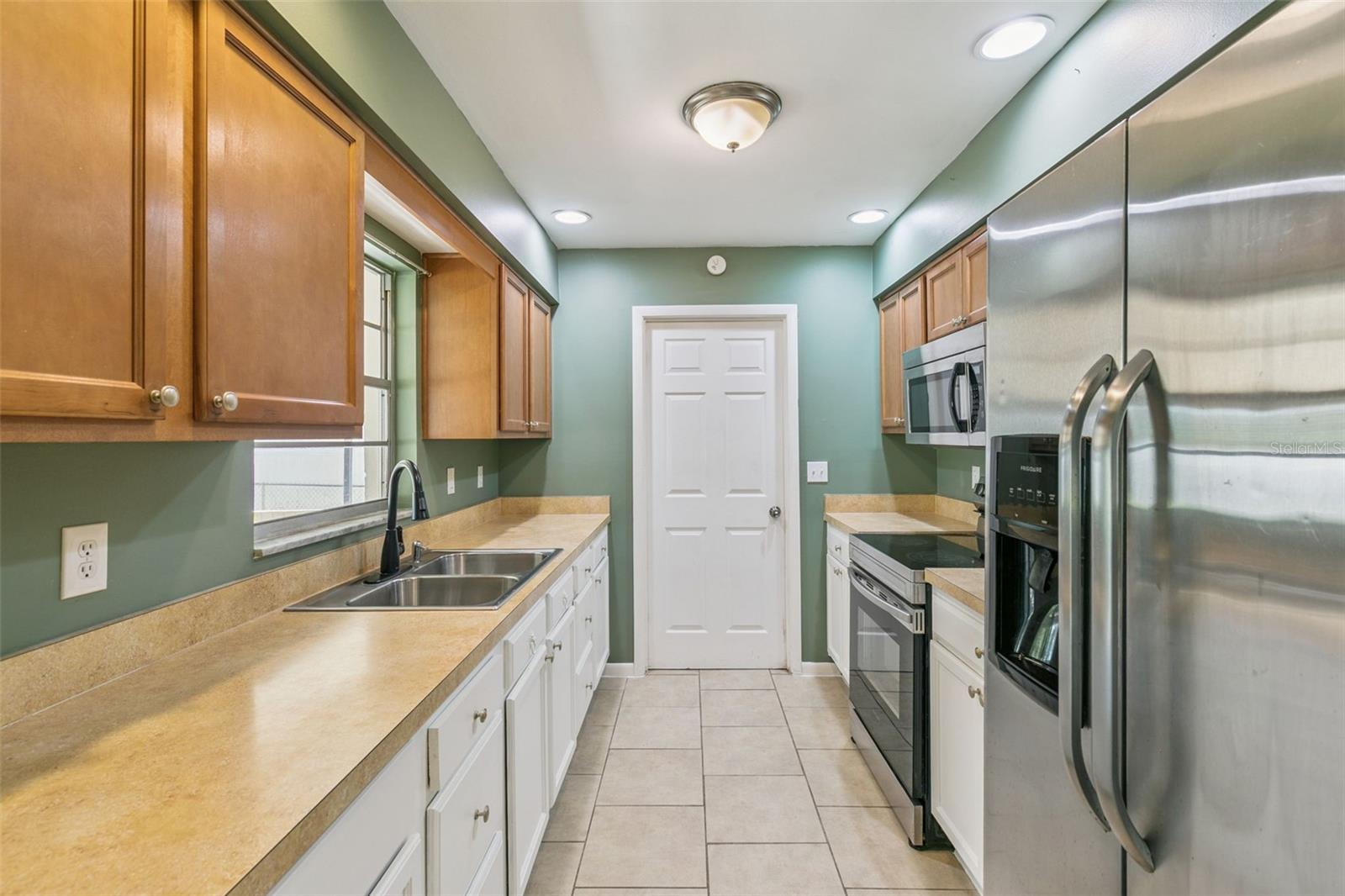 111 AMIGOS RD, DEBARY, FL, 32713