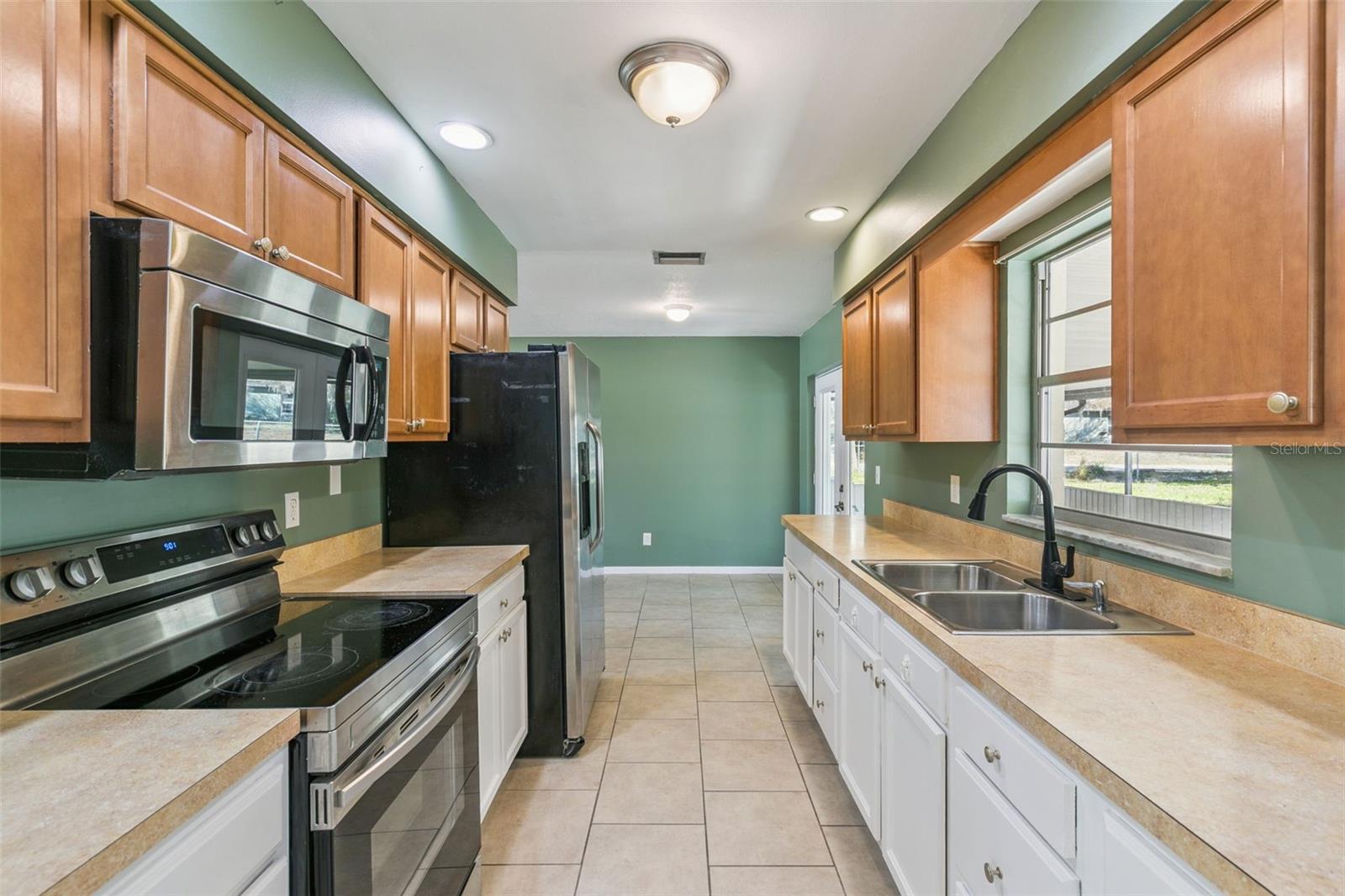 111 AMIGOS RD, DEBARY, FL, 32713