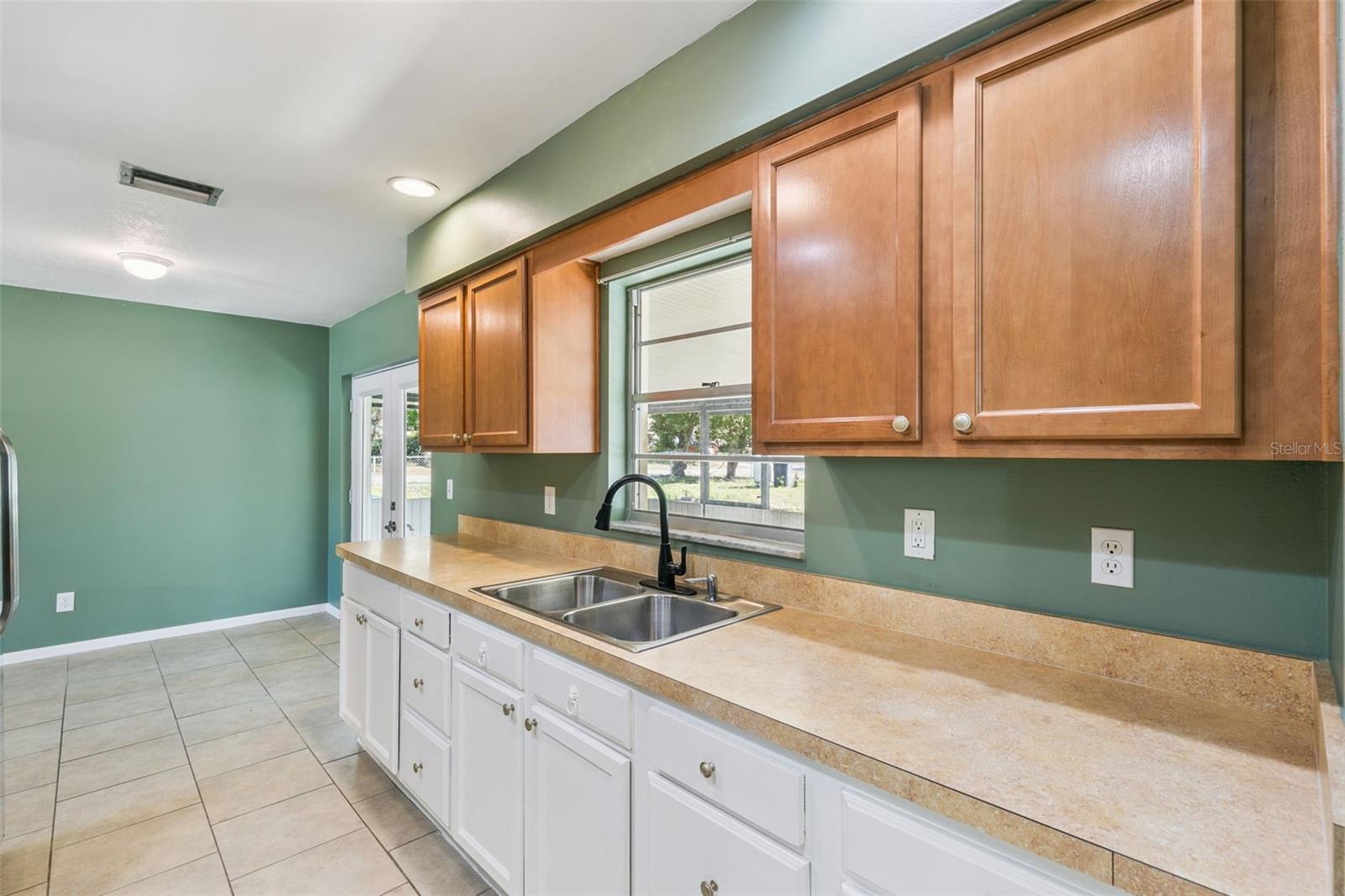 111 AMIGOS RD, DEBARY, FL, 32713