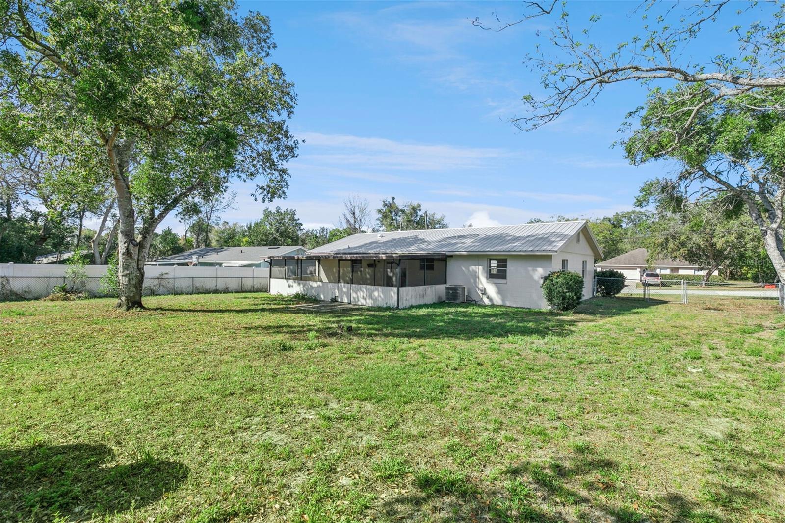 111 AMIGOS RD, DEBARY, FL, 32713
