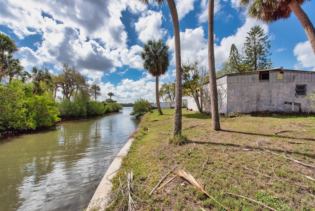 8848 W MILLPOINT RD, RIVERVIEW, FL, 33578