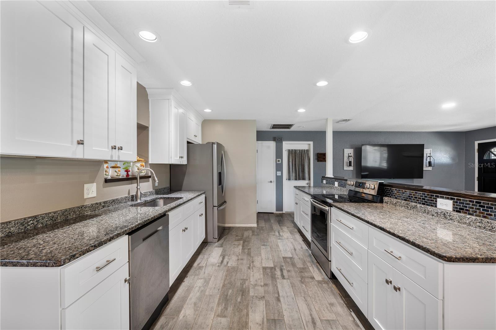 635 HILLSIDE CIR, LAKE ALFRED, FL, 33850