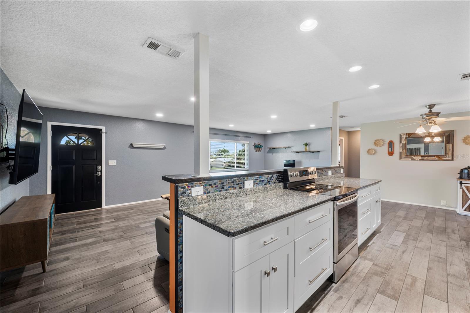 635 HILLSIDE CIR, LAKE ALFRED, FL, 33850