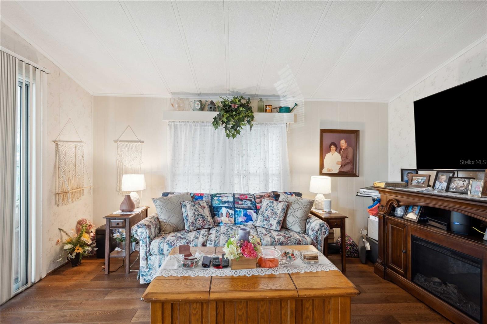 37827 MISSION HILLS AVE, ZEPHYRHILLS, FL, 33541