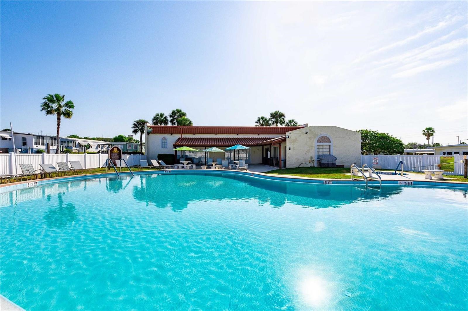 37827 MISSION HILLS AVE, ZEPHYRHILLS, FL, 33541