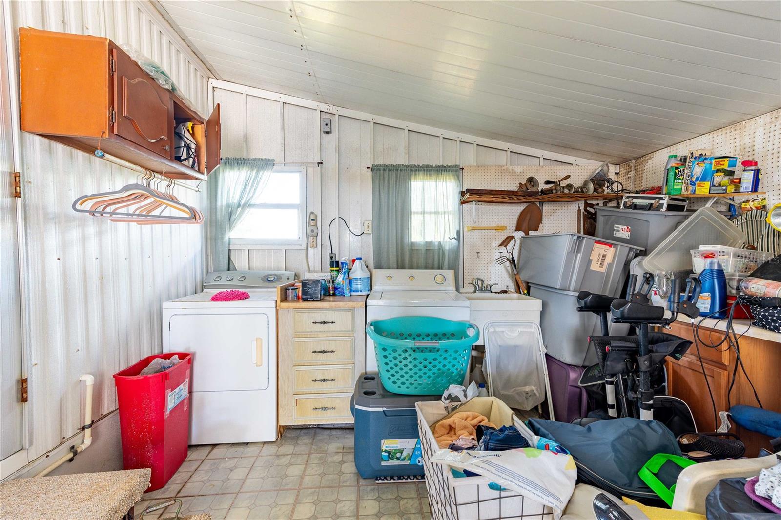37827 MISSION HILLS AVE, ZEPHYRHILLS, FL, 33541