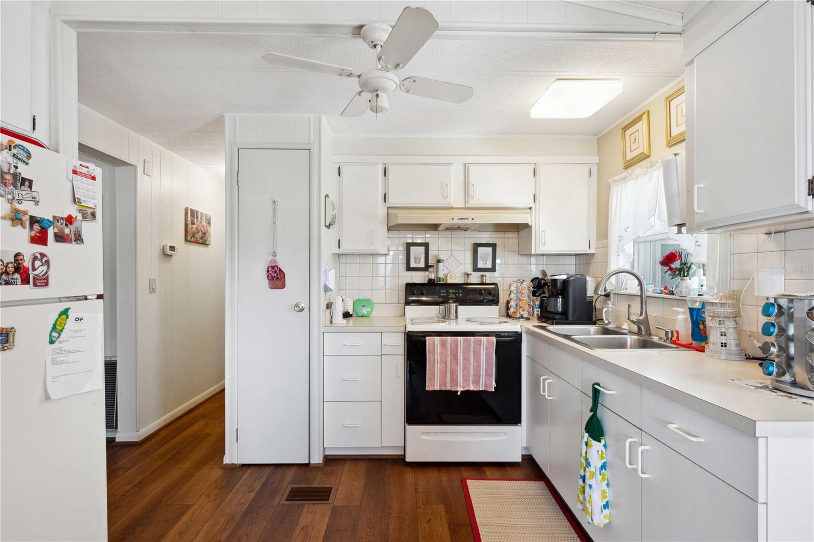 37827 MISSION HILLS AVE, ZEPHYRHILLS, FL, 33541