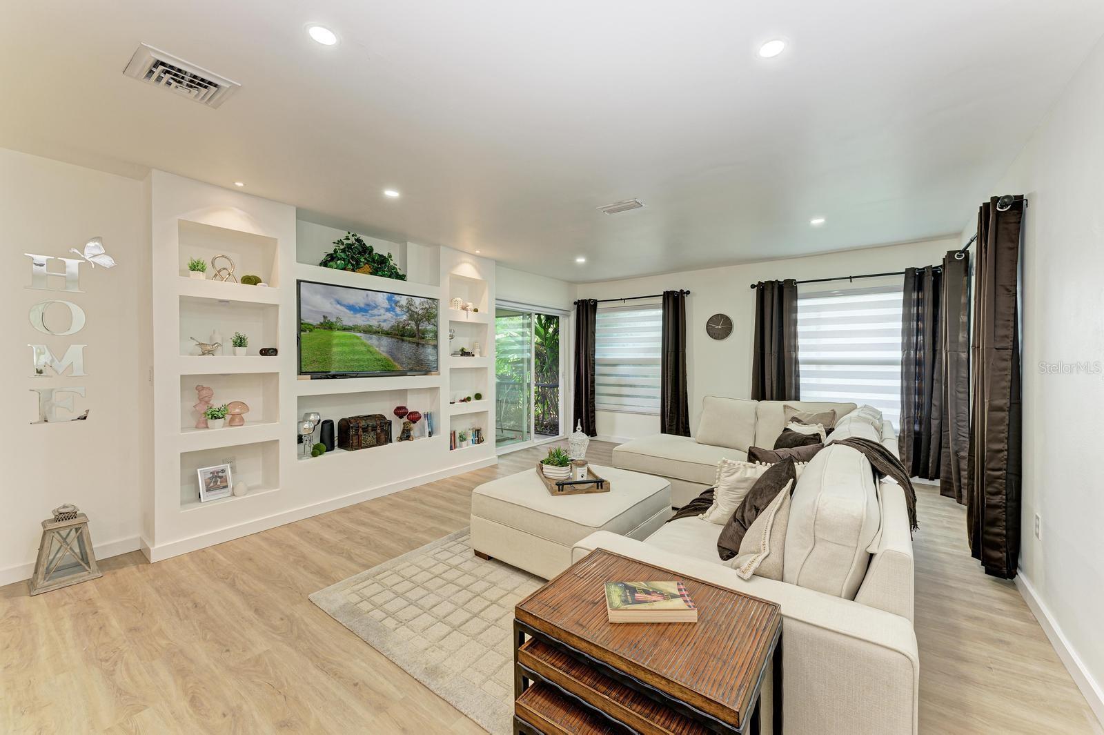 3316 VIVIENDA BLVD, BRADENTON, FL, 34207