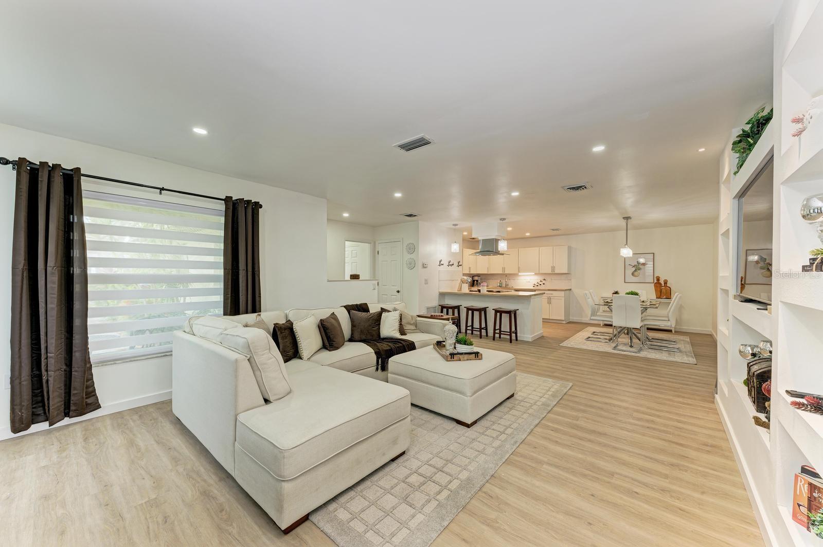 3316 VIVIENDA BLVD, BRADENTON, FL, 34207