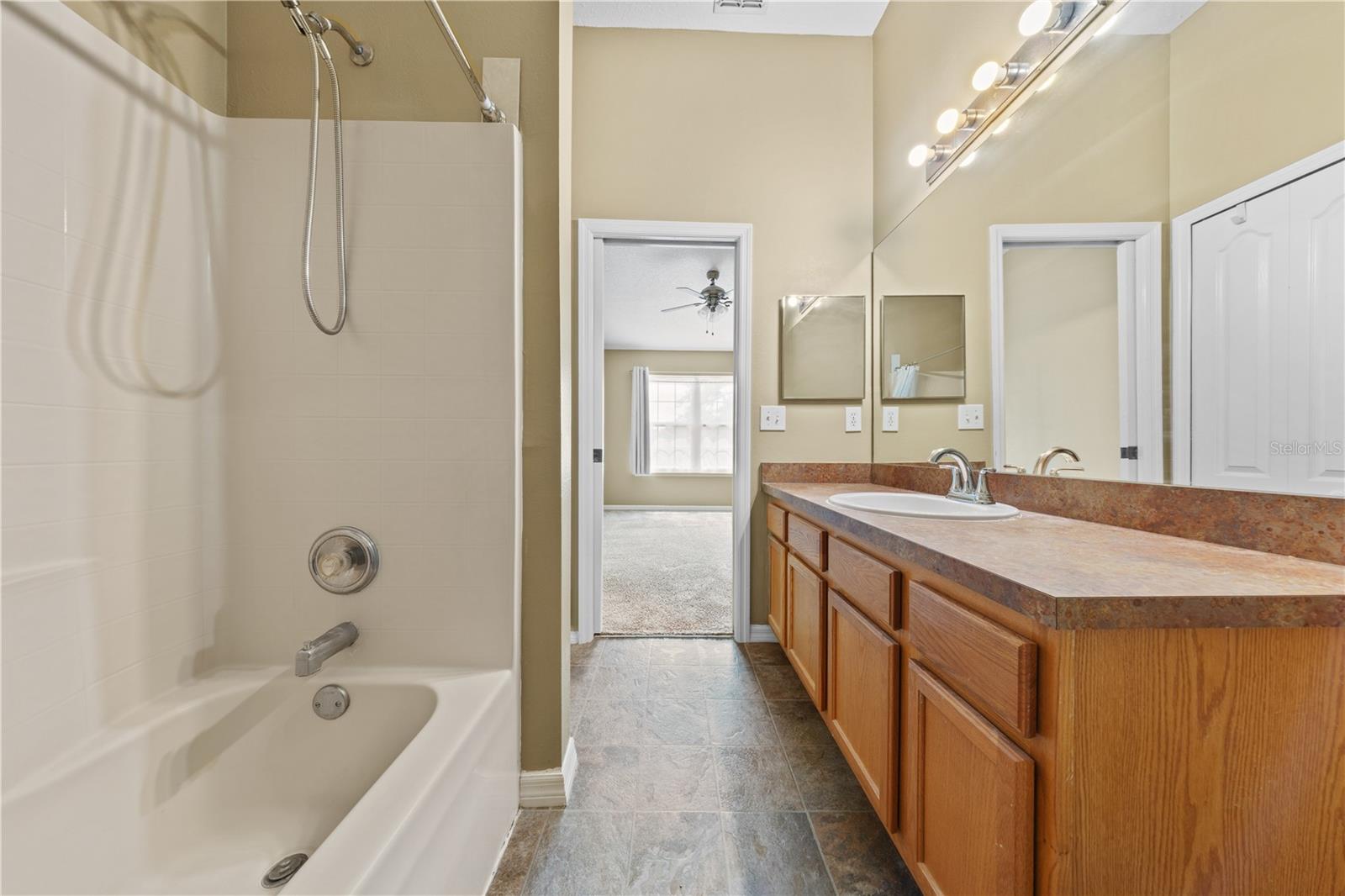 122 WILTON CIR, SANFORD, FL, 32773