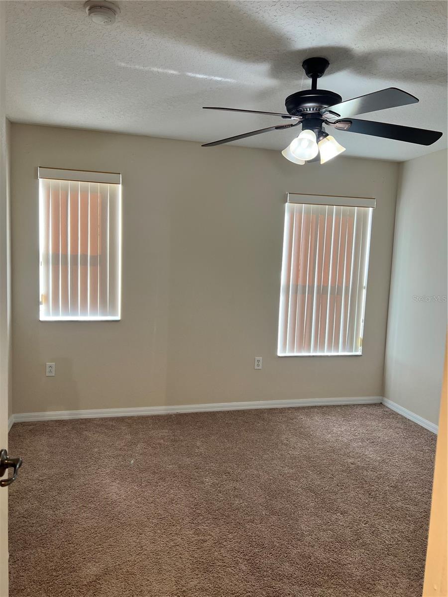 8112 SILENT CREEK DR, TAMPA, FL, 33615