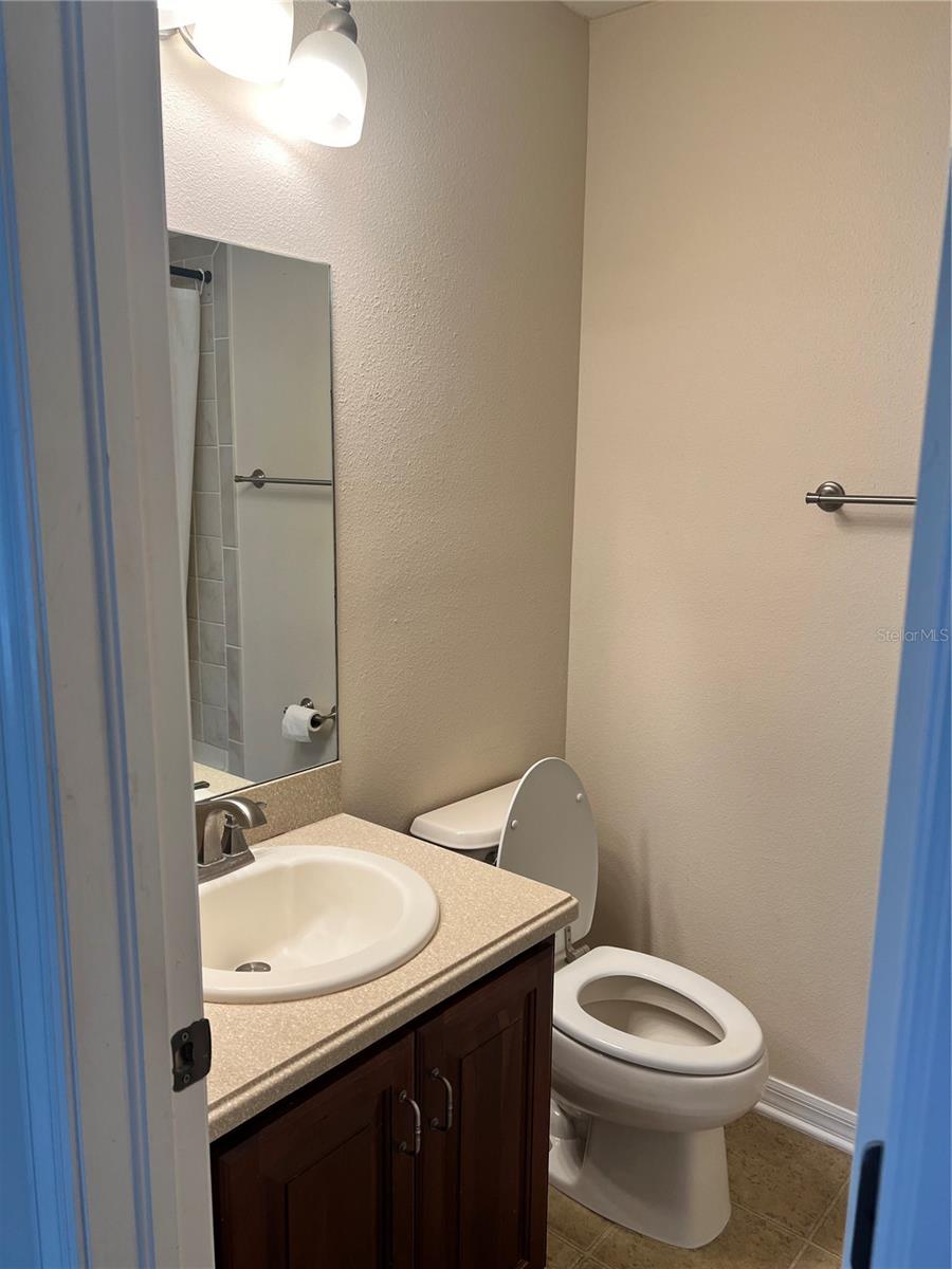 8112 SILENT CREEK DR, TAMPA, FL, 33615