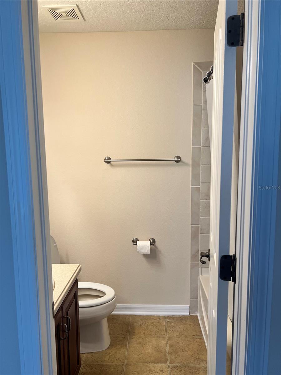 8112 SILENT CREEK DR, TAMPA, FL, 33615