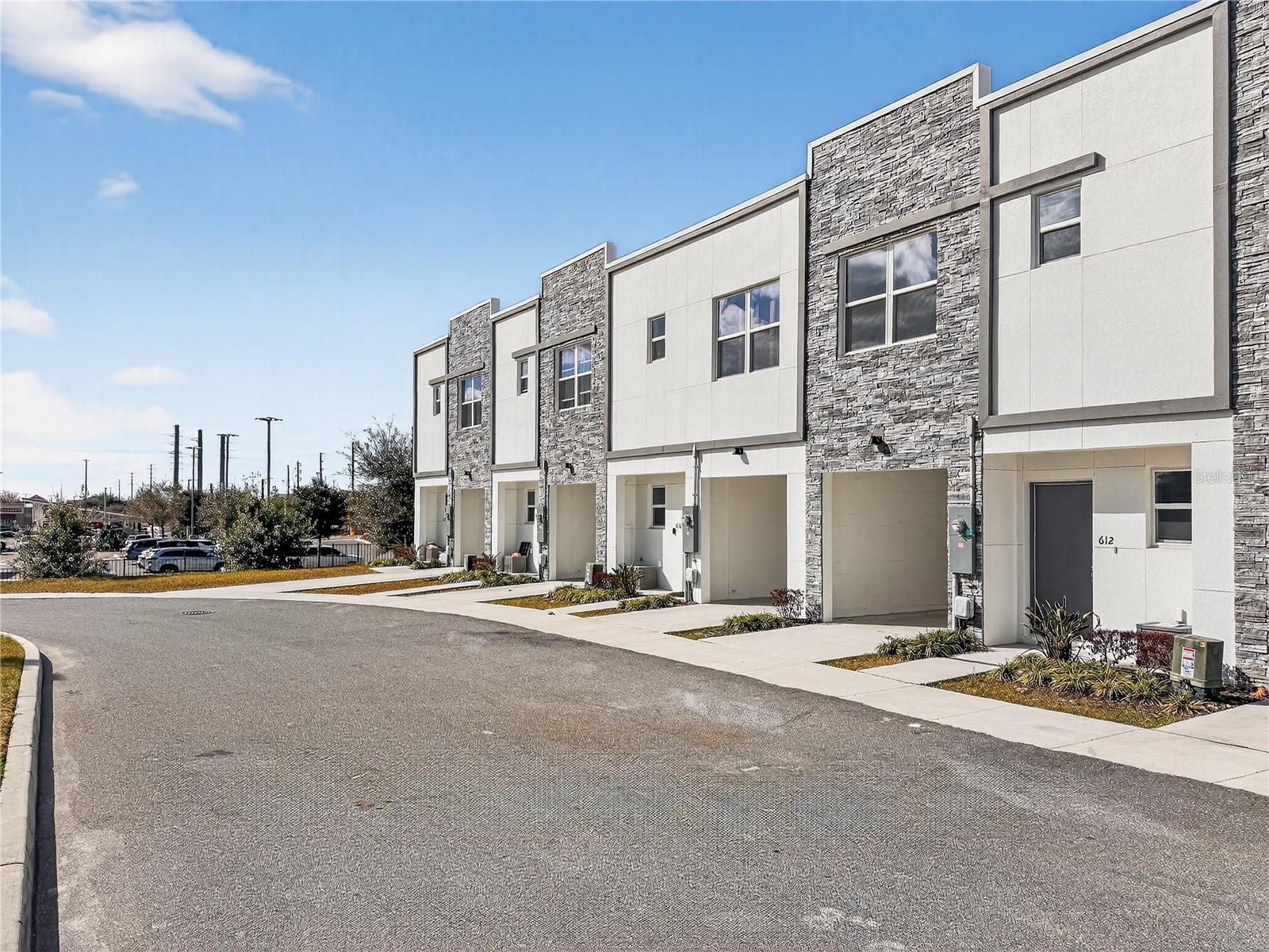 612 TRIKOMO DR, DAVENPORT, FL, 33896