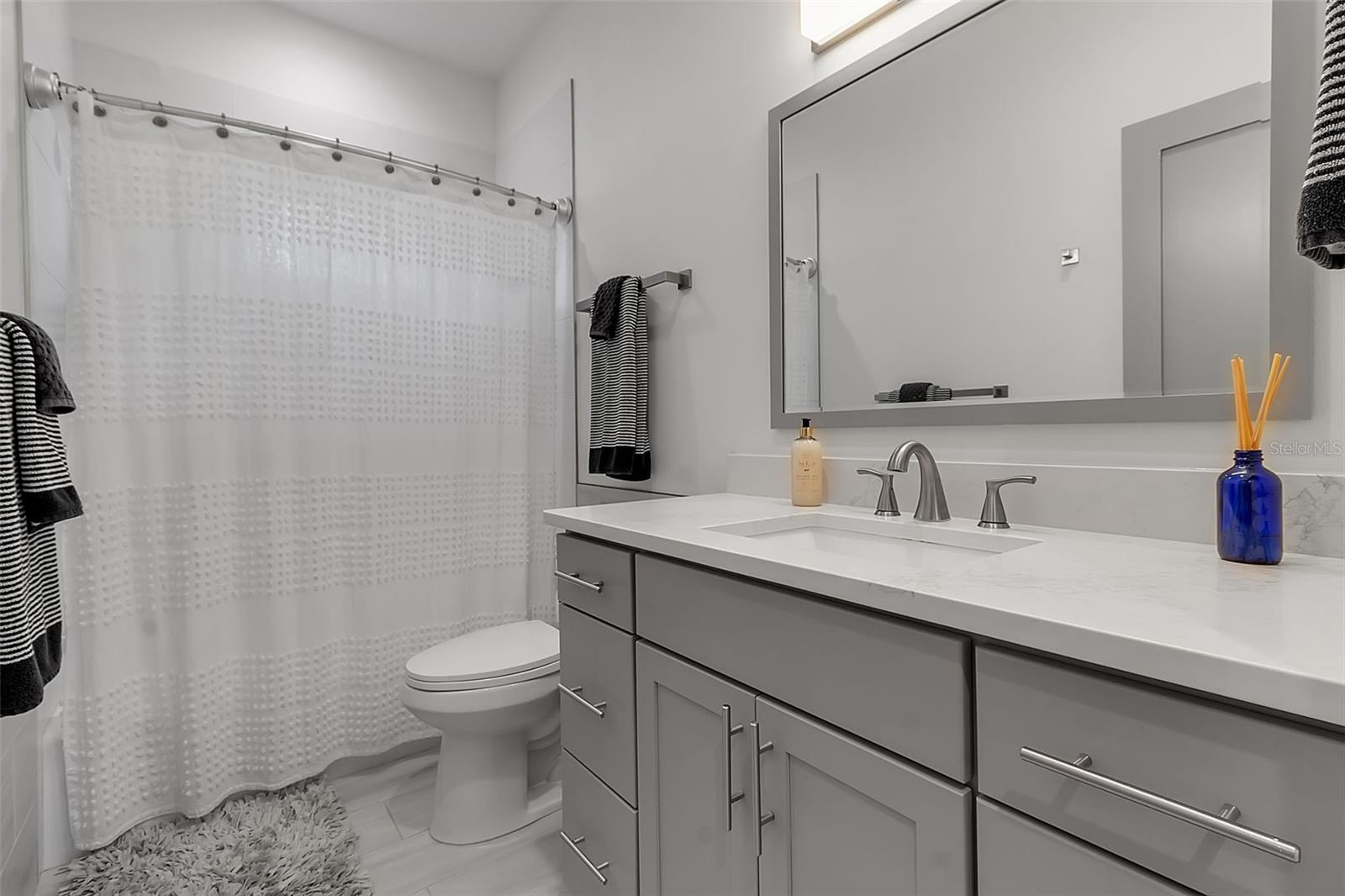 105 SHORE RD, NOKOMIS, FL, 34275