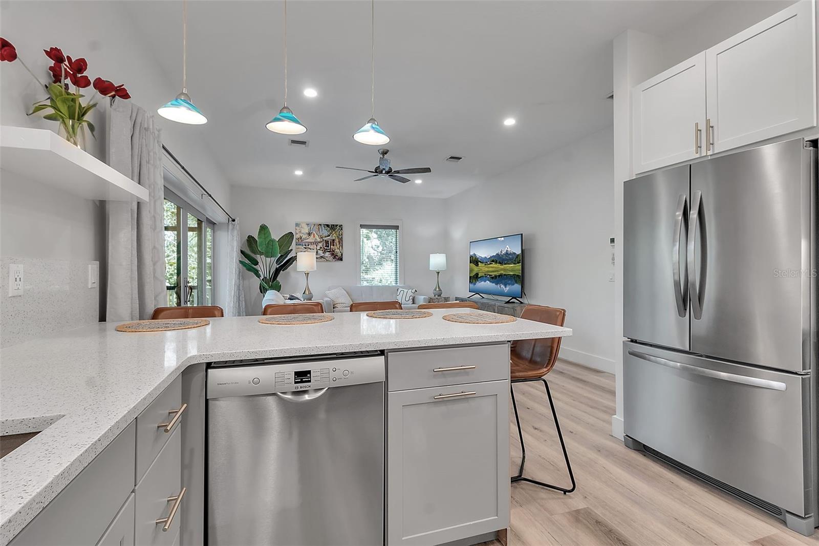 105 SHORE RD, NOKOMIS, FL, 34275