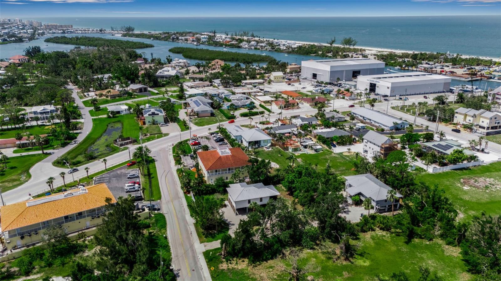 105 SHORE RD, NOKOMIS, FL, 34275