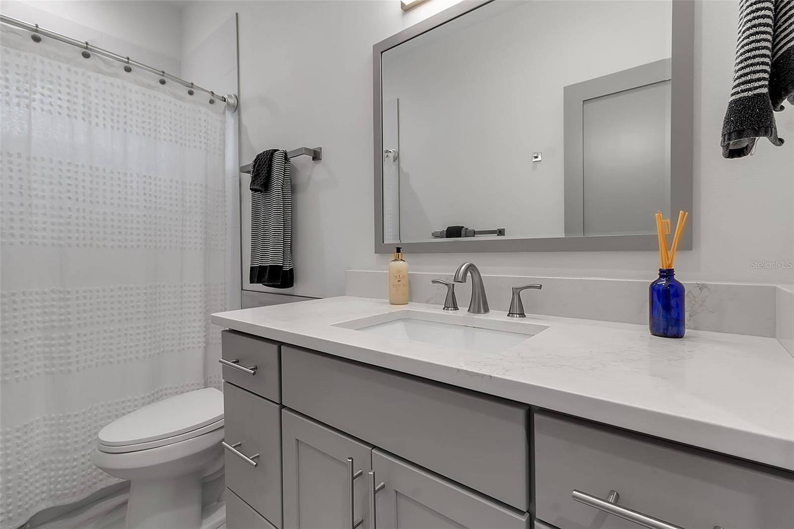 105 SHORE RD, NOKOMIS, FL, 34275