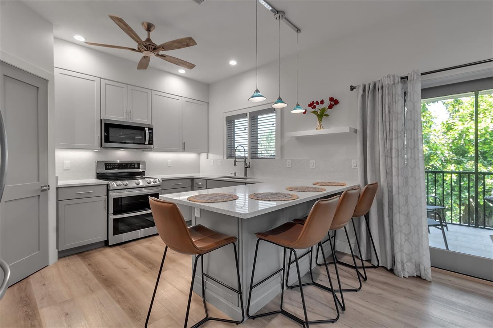 105 SHORE RD, NOKOMIS, FL, 34275