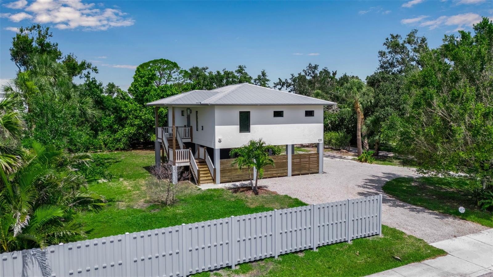 105 SHORE RD, NOKOMIS, FL, 34275