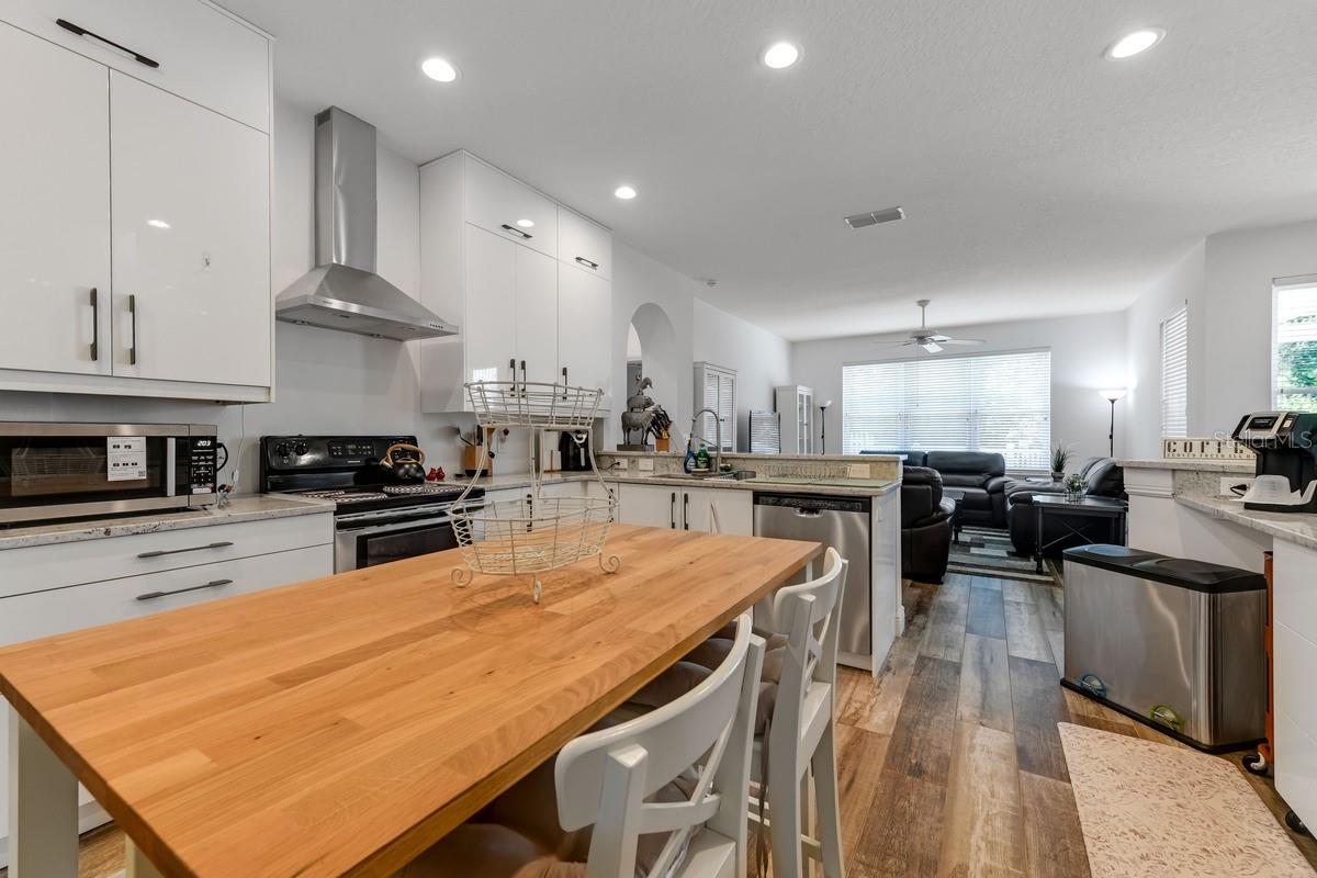 1901 PARK FOREST BLVD, MOUNT DORA, FL, 32757