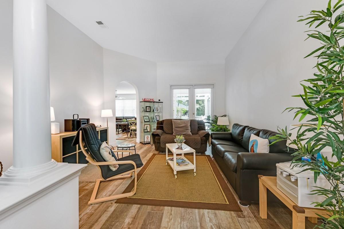 1901 PARK FOREST BLVD, MOUNT DORA, FL, 32757