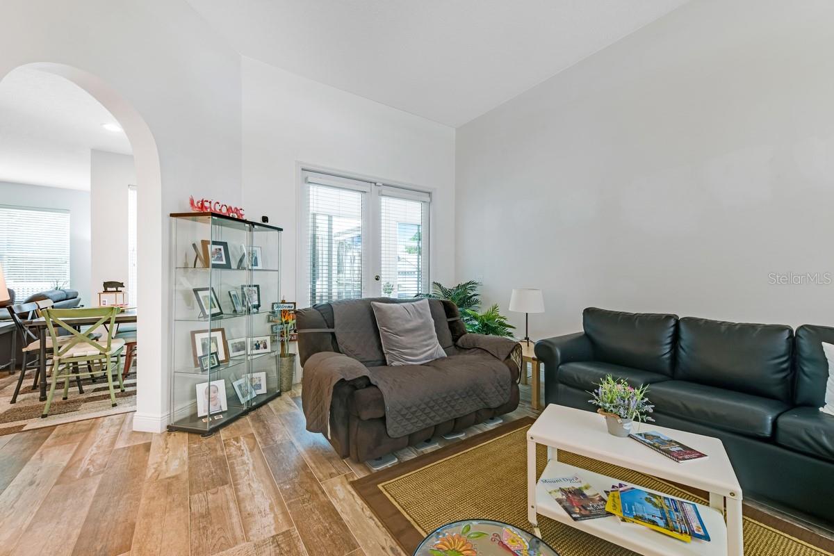 1901 PARK FOREST BLVD, MOUNT DORA, FL, 32757