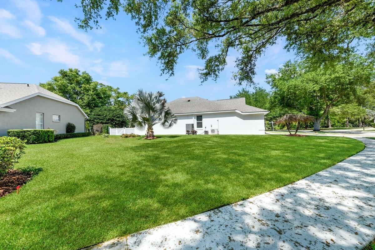 1901 PARK FOREST BLVD, MOUNT DORA, FL, 32757