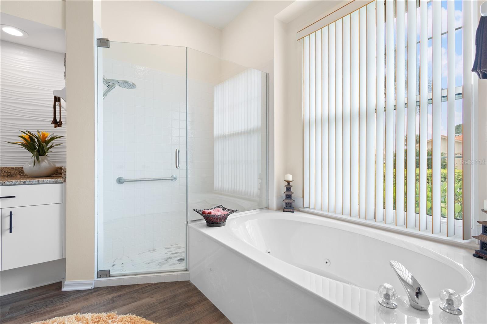 1985 WHITE FEATHER LN, NOKOMIS, FL, 34275