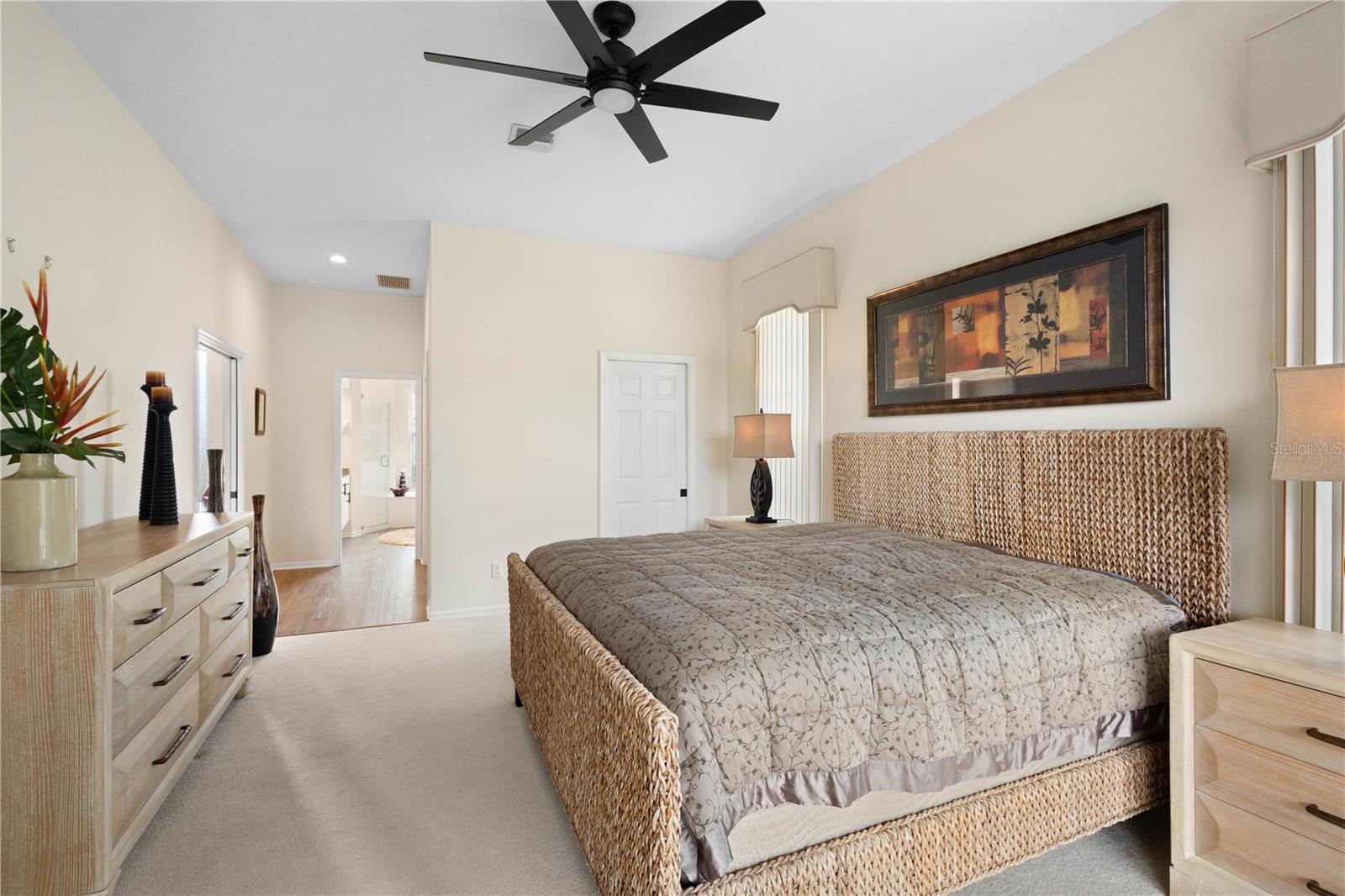 1985 WHITE FEATHER LN, NOKOMIS, FL, 34275