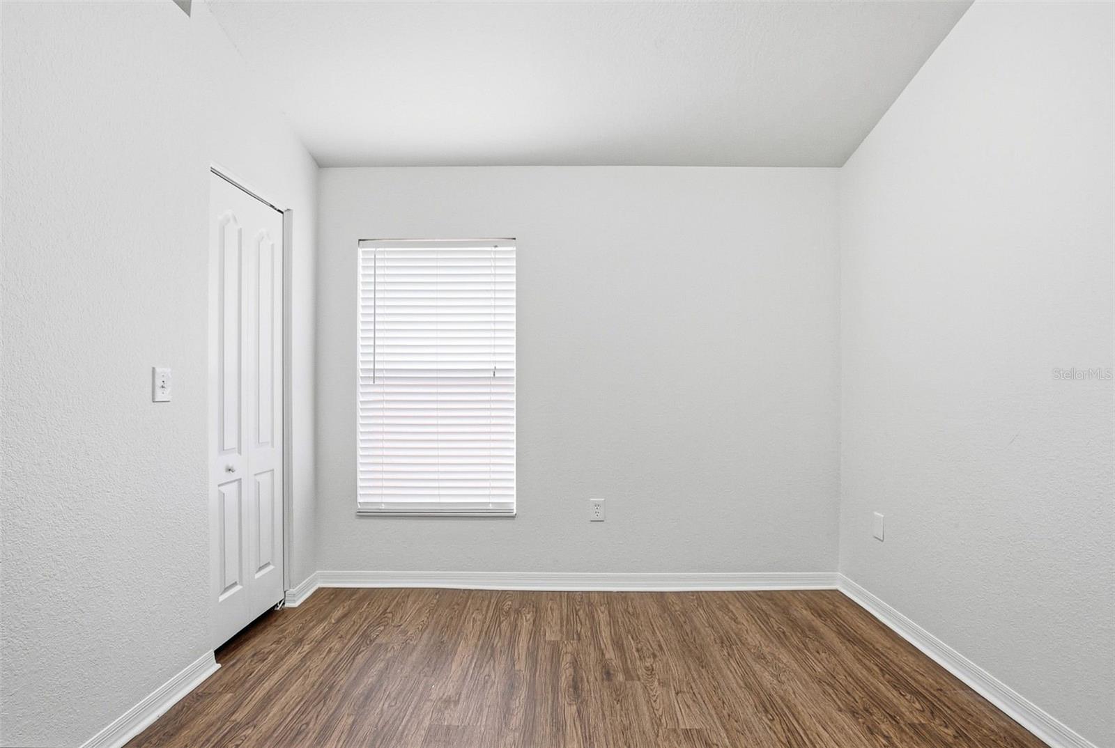 5817 MOHR LOOP, TAMPA, FL, 33615