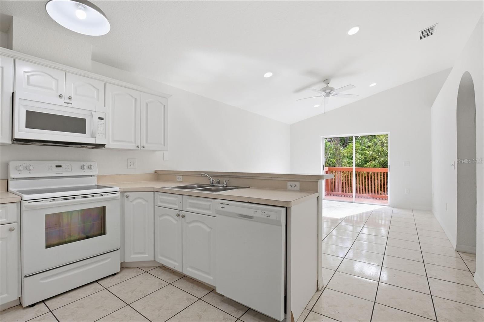 5817 MOHR LOOP, TAMPA, FL, 33615