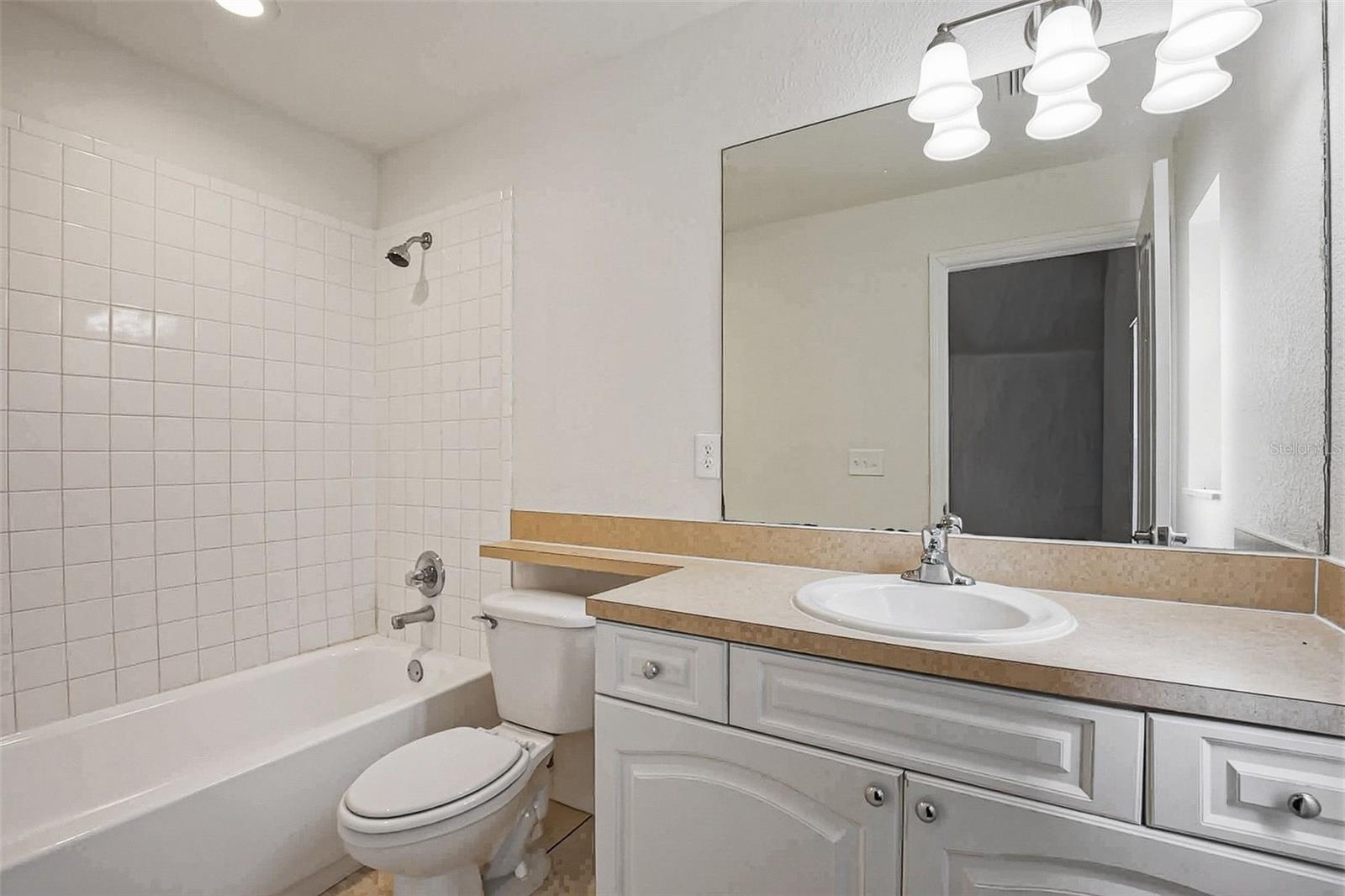 5817 MOHR LOOP, TAMPA, FL, 33615