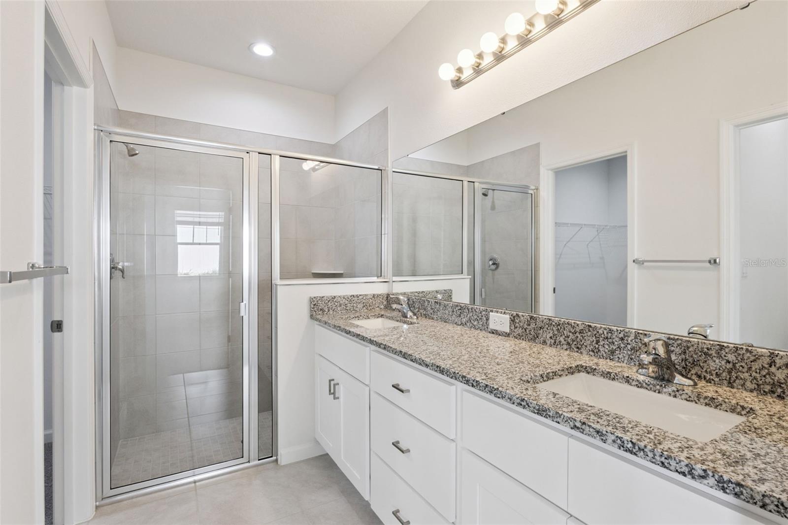 3704 WATERCLIFF CIR, GRAND ISLAND, FL, 32735