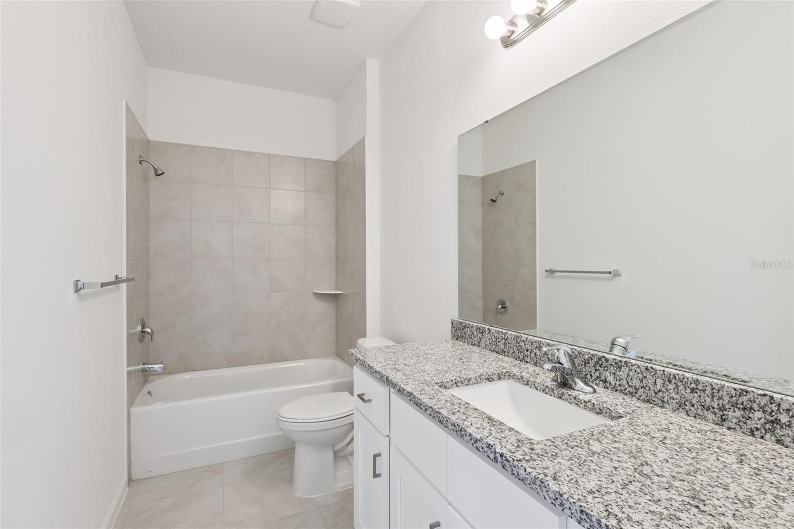 3704 WATERCLIFF CIR, GRAND ISLAND, FL, 32735