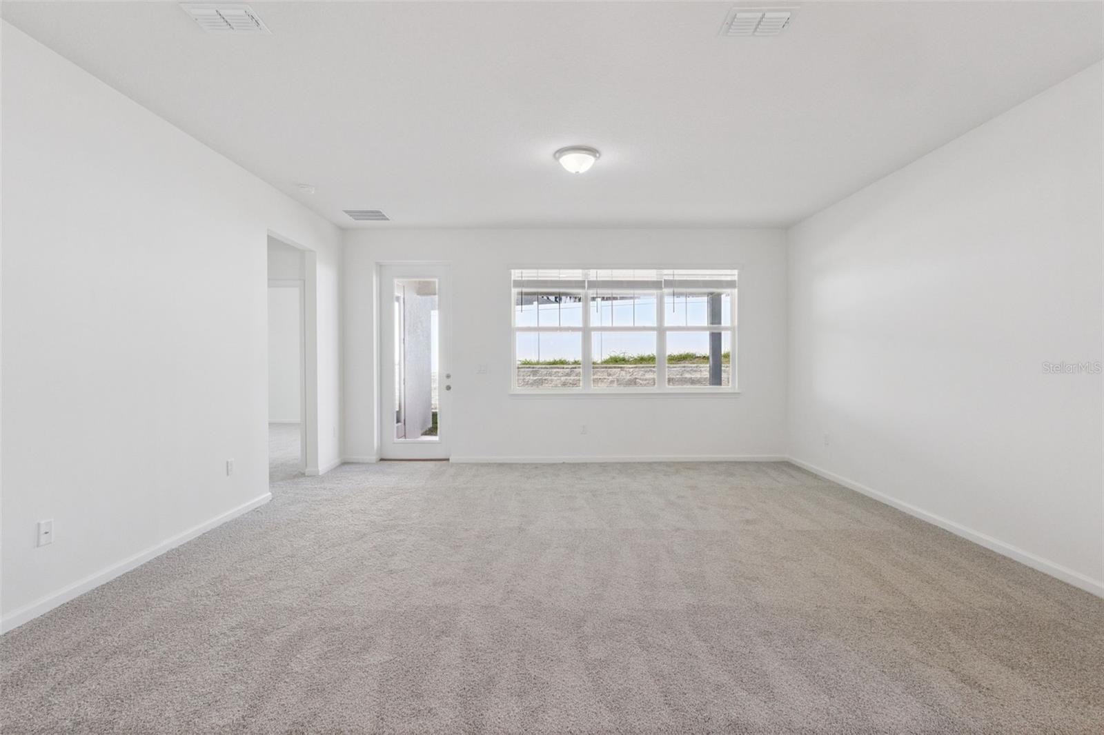 3704 WATERCLIFF CIR, GRAND ISLAND, FL, 32735