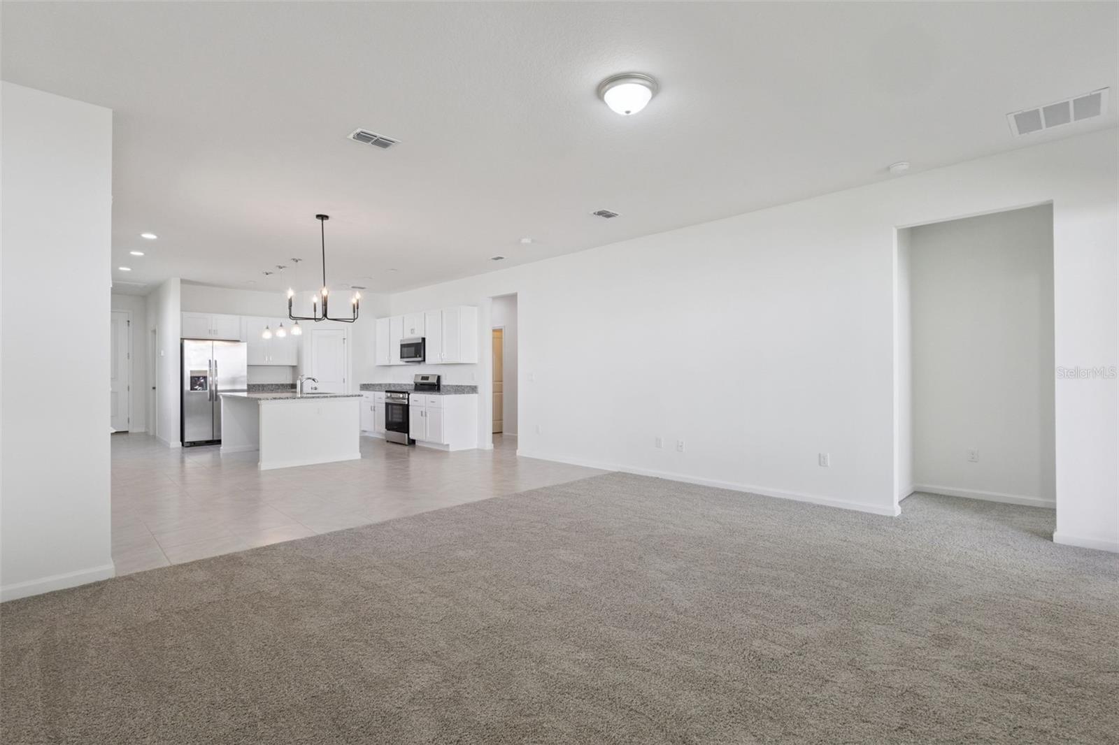 3704 WATERCLIFF CIR, GRAND ISLAND, FL, 32735