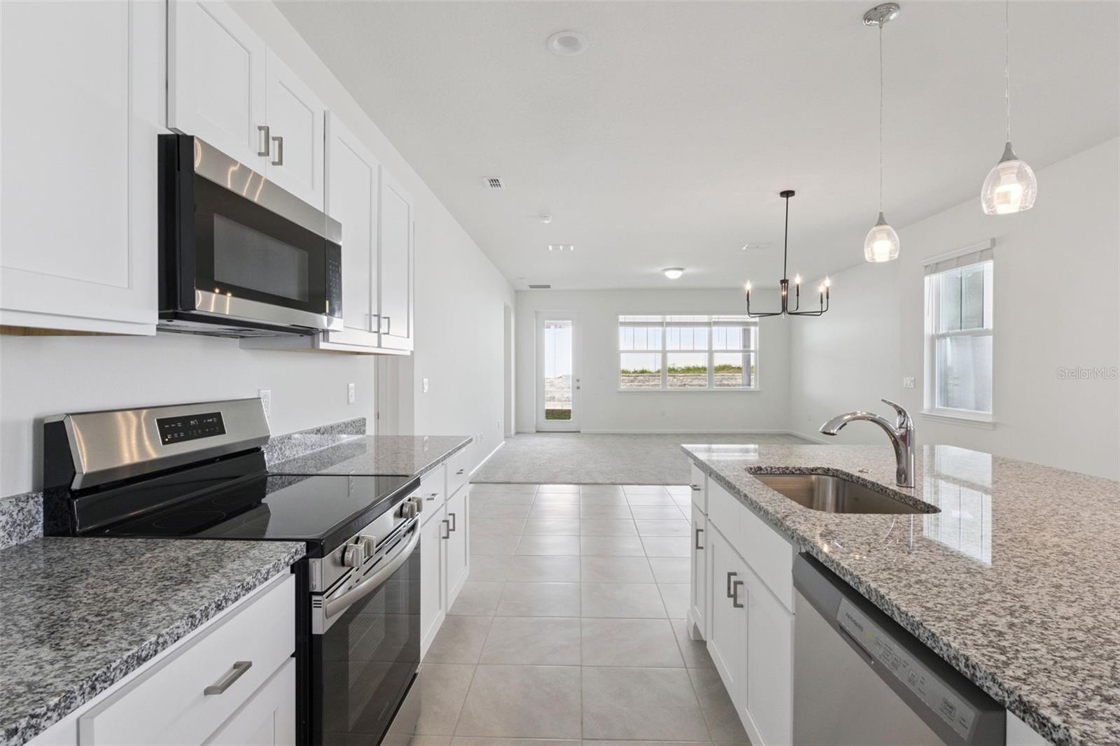 3704 WATERCLIFF CIR, GRAND ISLAND, FL, 32735