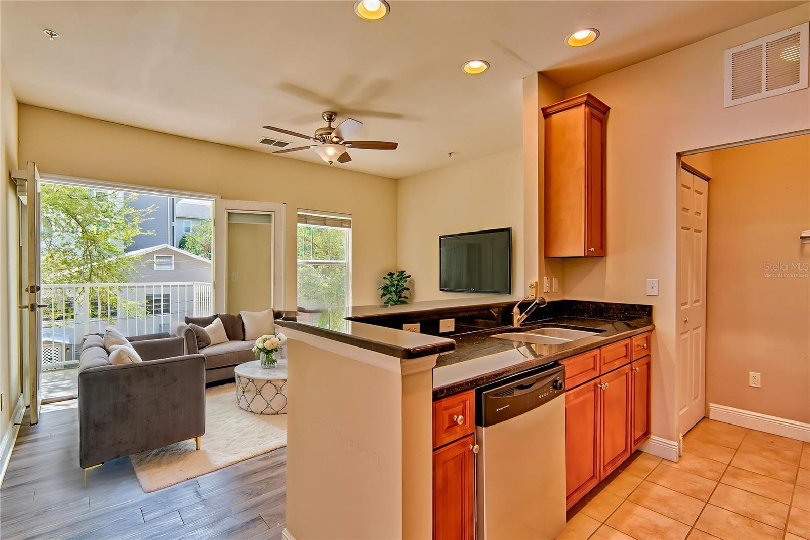 1500 NW 4TH AVE #214, GAINESVILLE, FL, 32603